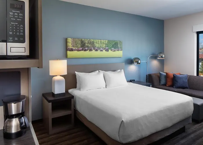 Hyatt House Capitol Hotel 3*