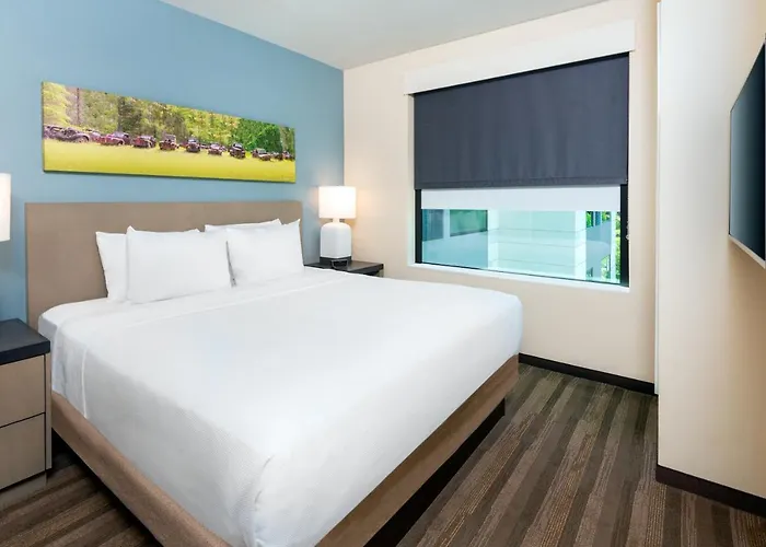 Hyatt House Capitol 3*
