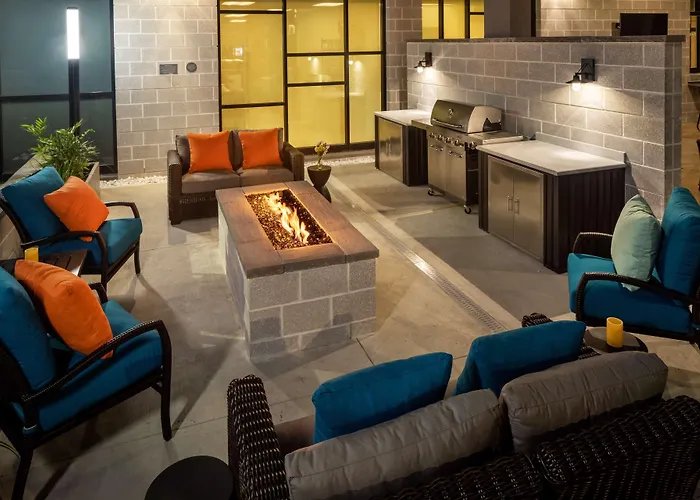 Hyatt House Capitol 3*